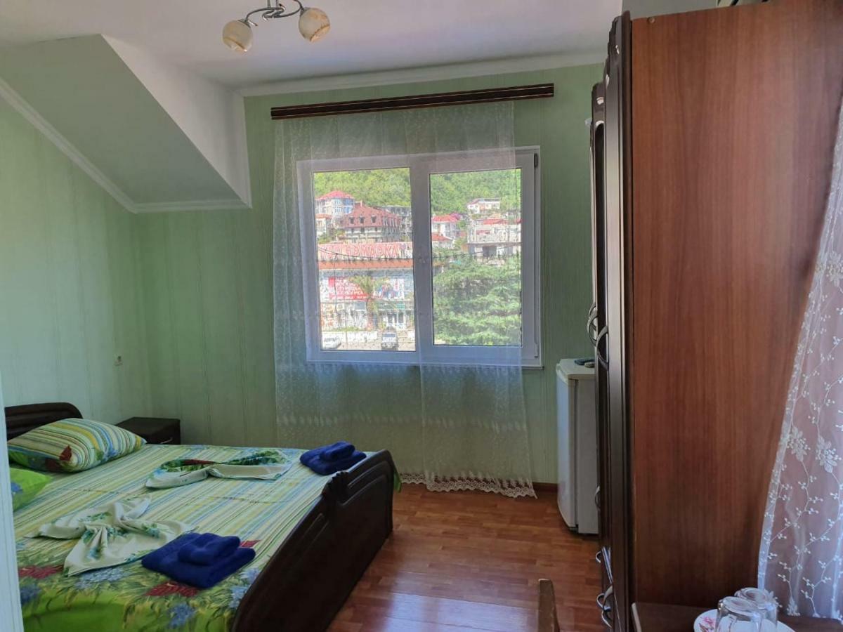 Ахра Hotell Gagry Eksteriør bilde